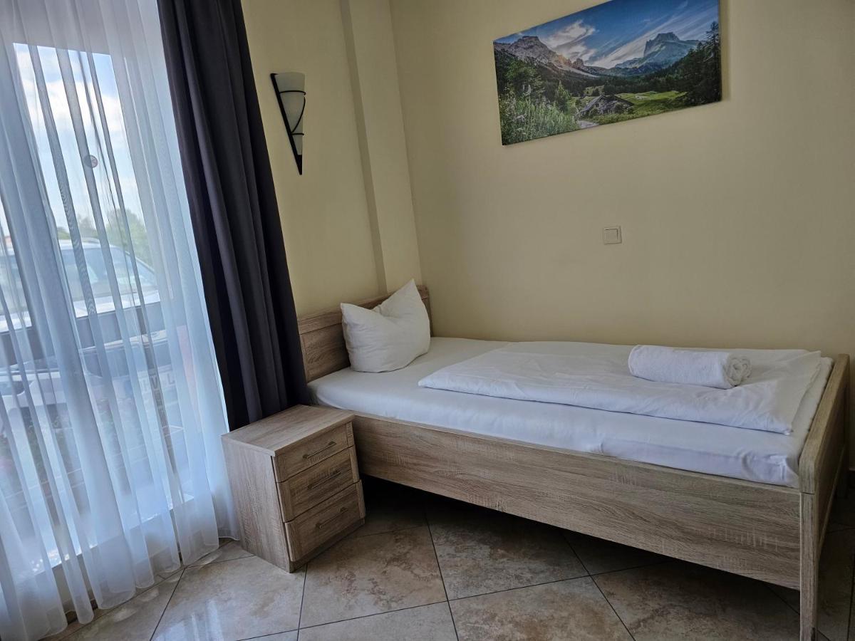 Hotel Da Gianni Gmbh Ораниенбург Экстерьер фото